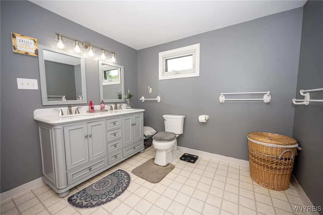 5508 Sterling Road, Hamburg, New York 14075, Hamburg, New York 14075, 4 Bedrooms Bedrooms, 10 Rooms Rooms,2 BathroomsBathrooms,Residential,For Sale,5508 Sterling Road, Hamburg, New York 14075,B1626042