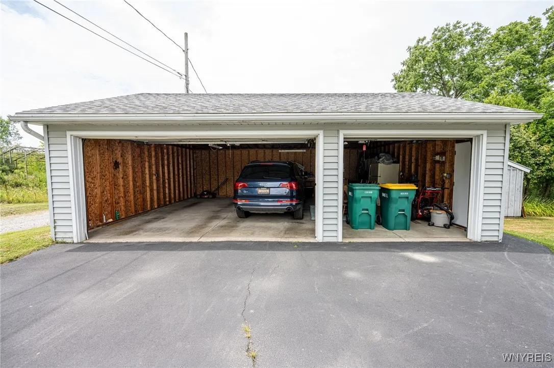 5508 Sterling Road, Hamburg, New York 14075, Hamburg, New York 14075, 4 Bedrooms Bedrooms, 10 Rooms Rooms,2 BathroomsBathrooms,Residential,For Sale,5508 Sterling Road, Hamburg, New York 14075,B1626042
