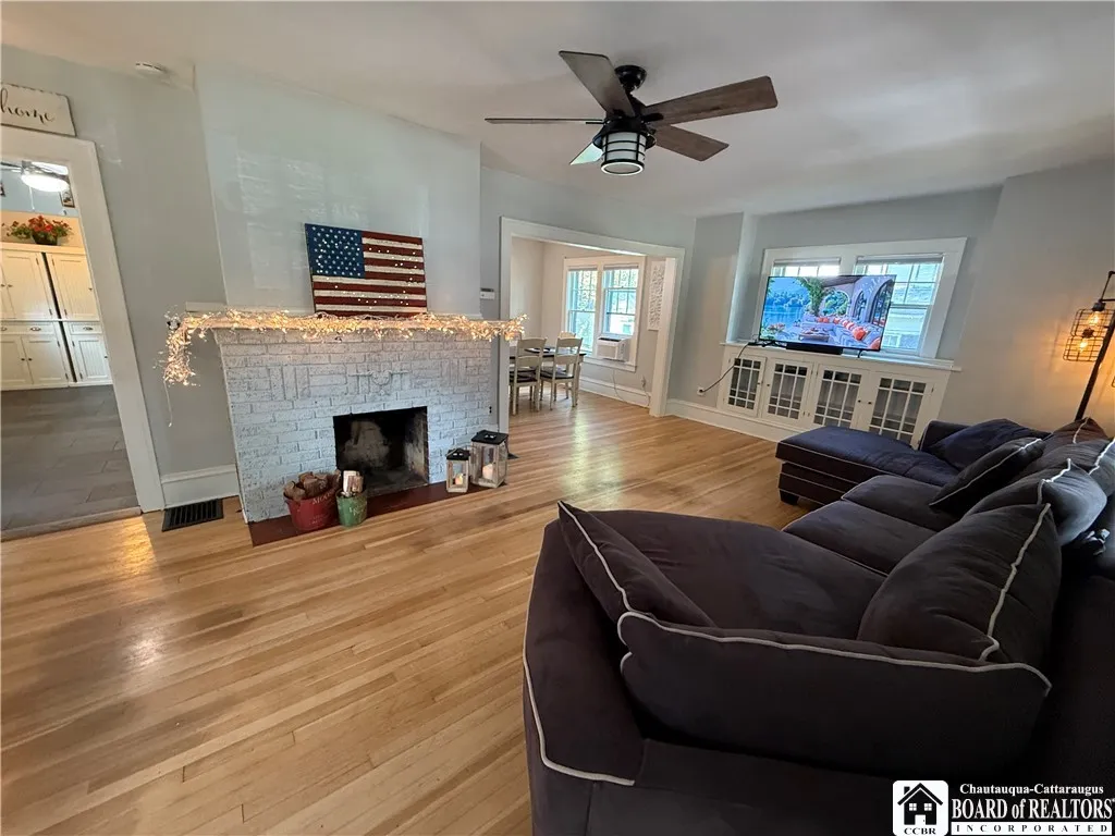 114 Catlin Avenue, Jamestown, New York 14701, Jamestown, New York 14701, 3 Bedrooms Bedrooms, 6 Rooms Rooms,2 BathroomsBathrooms,Residential,Closed,114 Catlin Avenue, Jamestown, New York 14701,0,R1625858