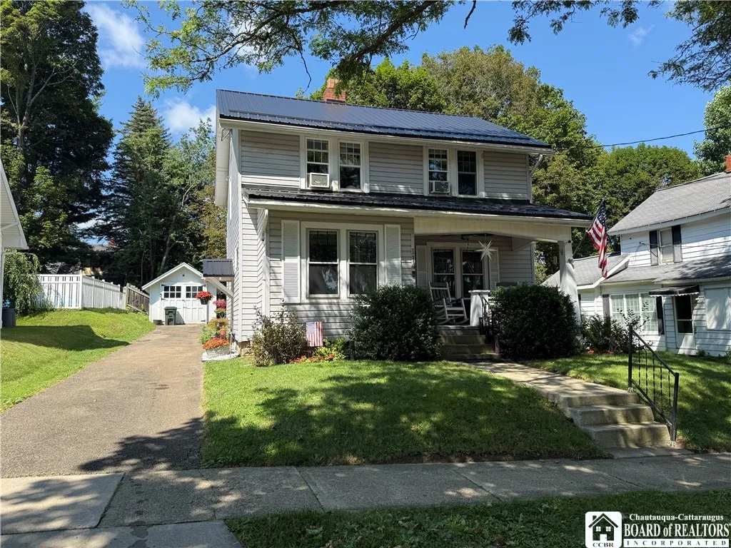 114 Catlin Avenue, Jamestown, New York 14701, Jamestown, New York 14701, 3 Bedrooms Bedrooms, 6 Rooms Rooms,2 BathroomsBathrooms,Residential,Closed,114 Catlin Avenue, Jamestown, New York 14701,0,R1625858