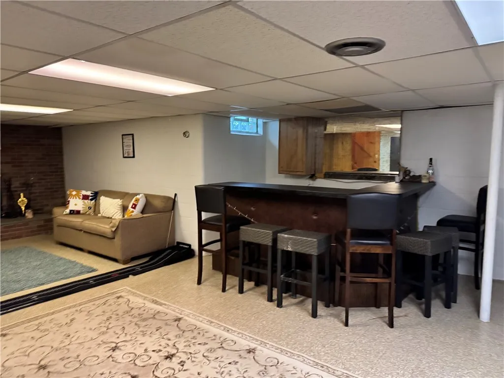 79 Drake Drive, Irondequoit, New York 14617, Irondequoit, New York 14617, 2 Bedrooms Bedrooms, 7 Rooms Rooms,2 BathroomsBathrooms,Residential Lease,For Rent,79 Drake Drive, Irondequoit, New York 14617,R1625301