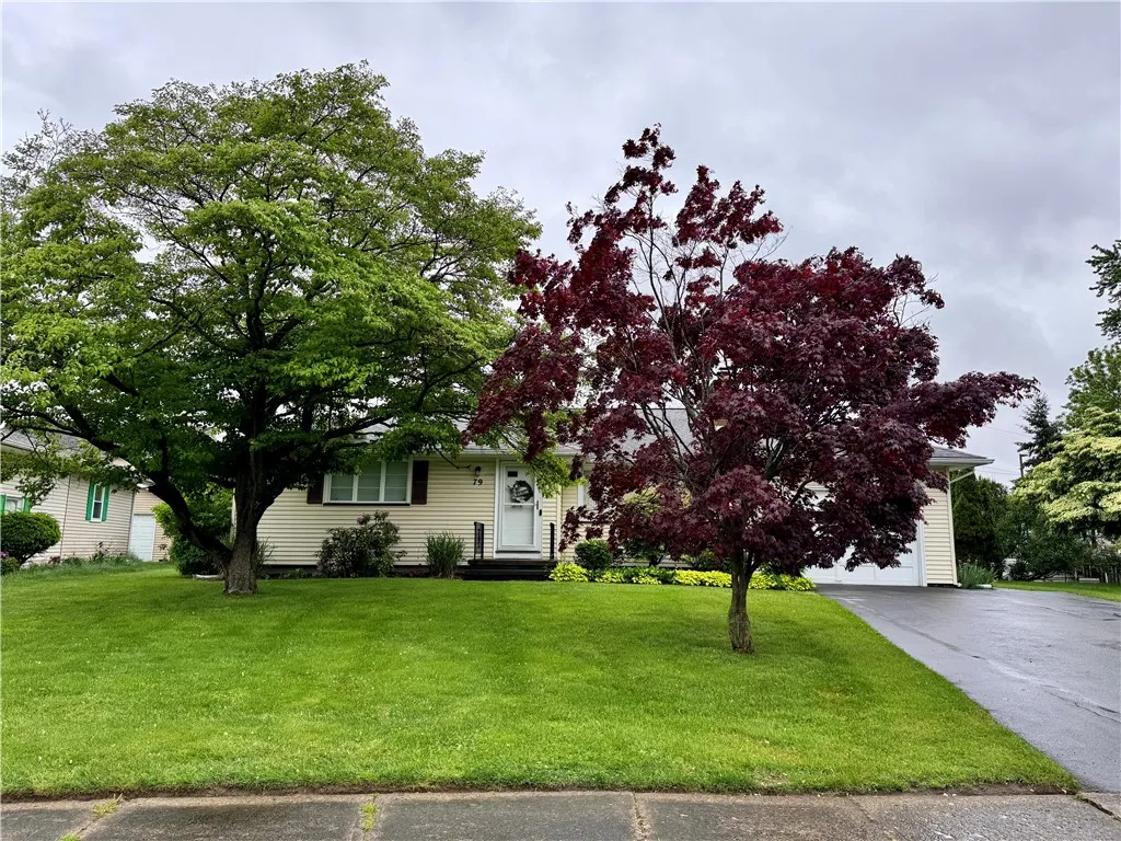 79 Drake Drive, Irondequoit, New York 14617, Irondequoit, New York 14617, 2 Bedrooms Bedrooms, 7 Rooms Rooms,2 BathroomsBathrooms,Residential Lease,For Rent,79 Drake Drive, Irondequoit, New York 14617,R1625301