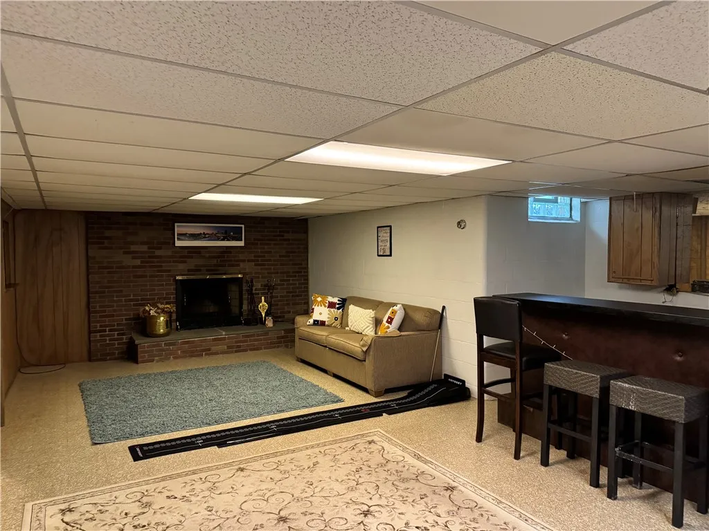 79 Drake Drive, Irondequoit, New York 14617, Irondequoit, New York 14617, 2 Bedrooms Bedrooms, 7 Rooms Rooms,2 BathroomsBathrooms,Residential Lease,For Rent,79 Drake Drive, Irondequoit, New York 14617,R1625301