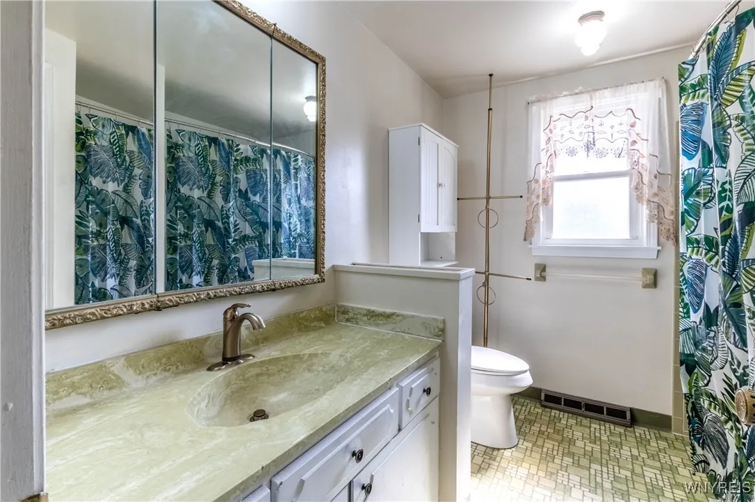 481 Sagewood Terrace, Amherst, New York 14221, Amherst, New York 14221, 4 Bedrooms Bedrooms, 9 Rooms Rooms,1 BathroomBathrooms,Residential Lease,For Rent,481 Sagewood Terrace, Amherst, New York 14221,B1626268