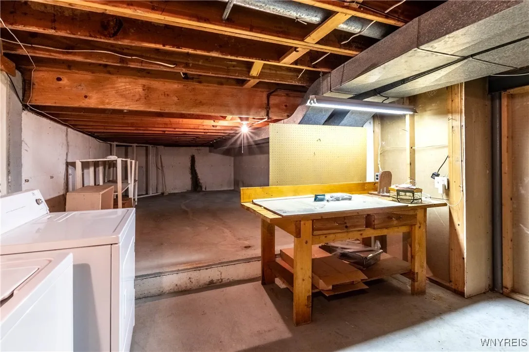 481 Sagewood Terrace, Amherst, New York 14221, Amherst, New York 14221, 4 Bedrooms Bedrooms, 9 Rooms Rooms,1 BathroomBathrooms,Residential Lease,For Rent,481 Sagewood Terrace, Amherst, New York 14221,B1626268