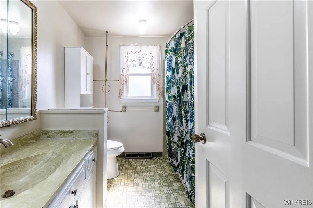 481 Sagewood Terrace, Amherst, New York 14221, Amherst, New York 14221, 4 Bedrooms Bedrooms, 9 Rooms Rooms,1 BathroomBathrooms,Residential Lease,For Rent,481 Sagewood Terrace, Amherst, New York 14221,B1626268
