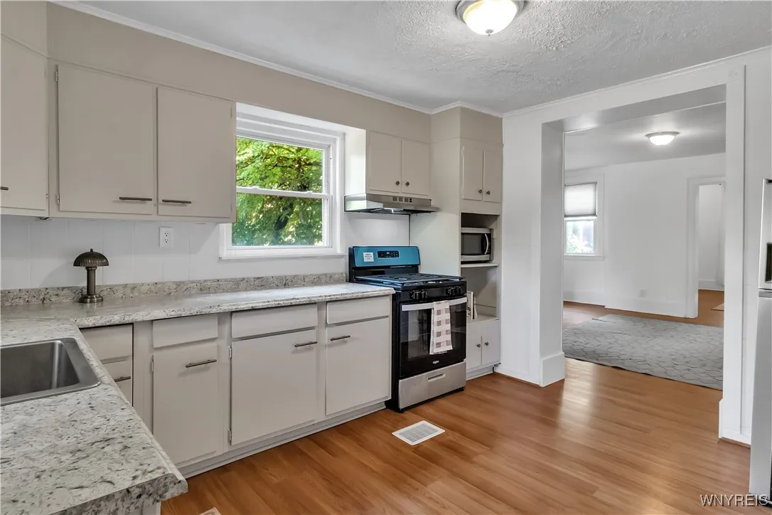 215 Normal Avenue, Buffalo, New York 14213, Buffalo, New York 14213, 5 Bedrooms Bedrooms, ,2 BathroomsBathrooms,Residential,Closed,215 Normal Avenue, Buffalo, New York 14213,0,B1623450