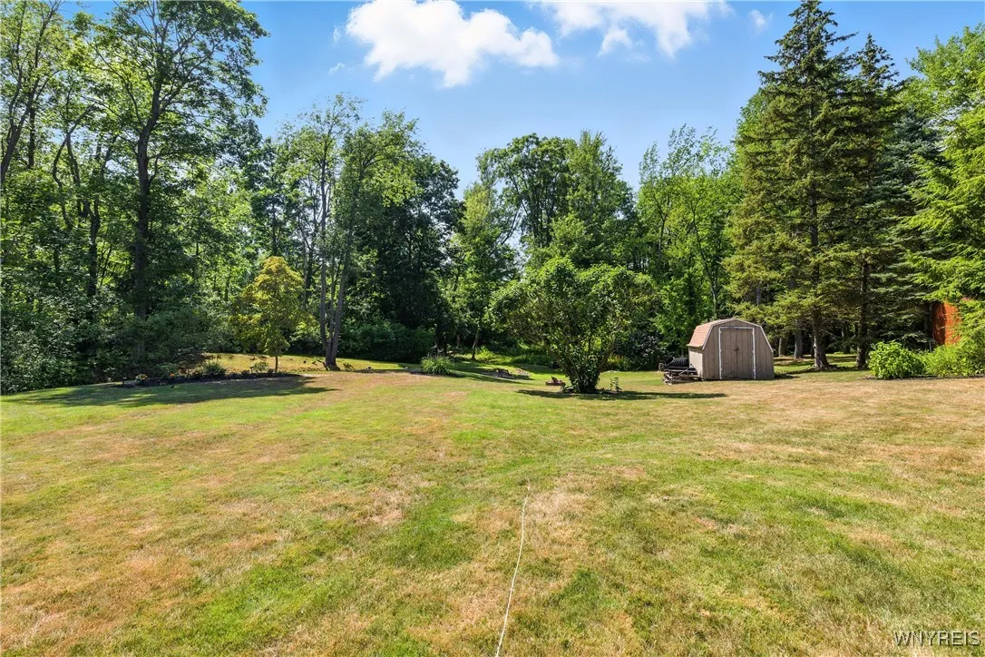 4640 Day Road, Lockport Town, New York 14094, Lockport Town, New York 14094, 3 Bedrooms Bedrooms, 6 Rooms Rooms,2 BathroomsBathrooms,Residential,Closed,4640 Day Road, Lockport Town, New York 14094,0,B1626334