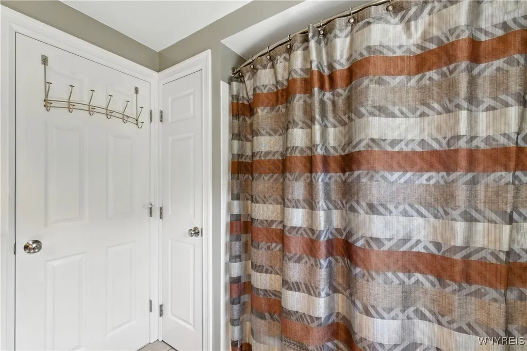 4640 Day Road, Lockport Town, New York 14094, Lockport Town, New York 14094, 3 Bedrooms Bedrooms, 6 Rooms Rooms,2 BathroomsBathrooms,Residential,Closed,4640 Day Road, Lockport Town, New York 14094,0,B1626334