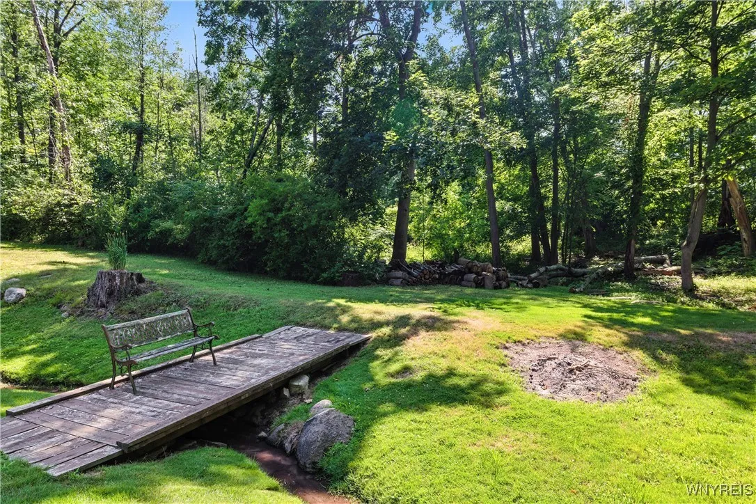 4640 Day Road, Lockport Town, New York 14094, Lockport Town, New York 14094, 3 Bedrooms Bedrooms, 6 Rooms Rooms,2 BathroomsBathrooms,Residential,Closed,4640 Day Road, Lockport Town, New York 14094,0,B1626334