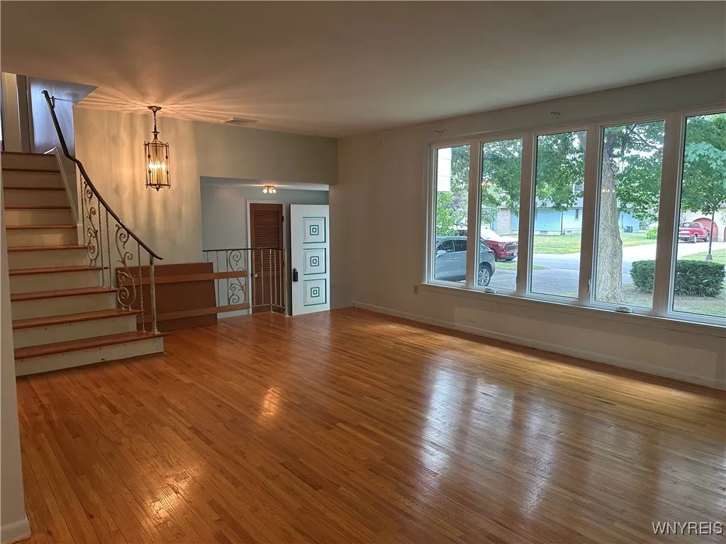 150 Jeffrey Drive, Amherst, New York 14228, Amherst, New York 14228, 4 Bedrooms Bedrooms, 7 Rooms Rooms,1 BathroomBathrooms,Residential,For Sale,150 Jeffrey Drive, Amherst, New York 14228,B1626003