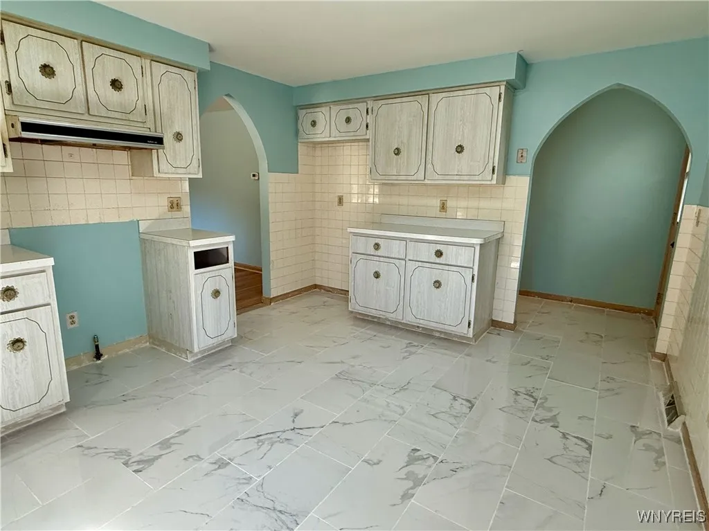 2547 William Street Right, Cheektowaga, New York 1, Cheektowaga, New York 14206, 2 Bedrooms Bedrooms, 4 Rooms Rooms,1 BathroomBathrooms,Residential Lease,For Rent,2547 William Street Right, Cheektowaga, New York 1,B1626190