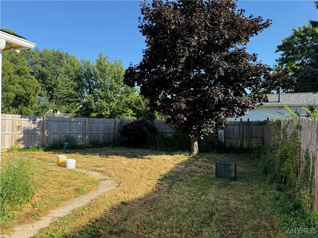 2547 William Street Right, Cheektowaga, New York 1, Cheektowaga, New York 14206, 2 Bedrooms Bedrooms, 4 Rooms Rooms,1 BathroomBathrooms,Residential Lease,For Rent,2547 William Street Right, Cheektowaga, New York 1,B1626190