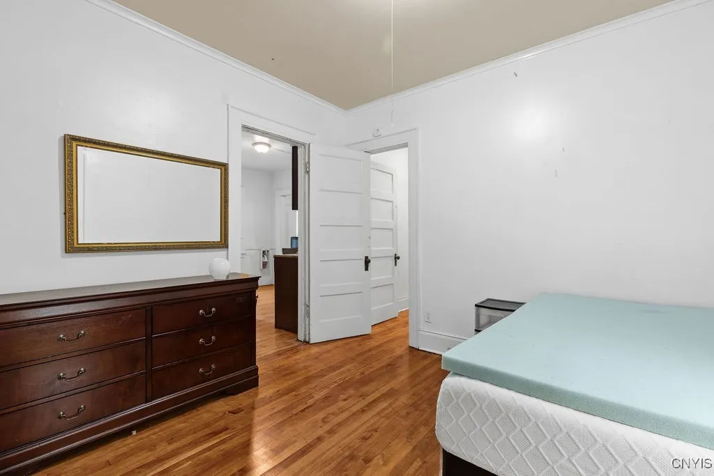 700 Maryland Avenue 2, Syracuse, New York 13210, Syracuse, New York 13210, 2 Bedrooms Bedrooms, 6 Rooms Rooms,1 BathroomBathrooms,Residential Lease,For Rent,700 Maryland Avenue 2, Syracuse, New York 13210,S1626448