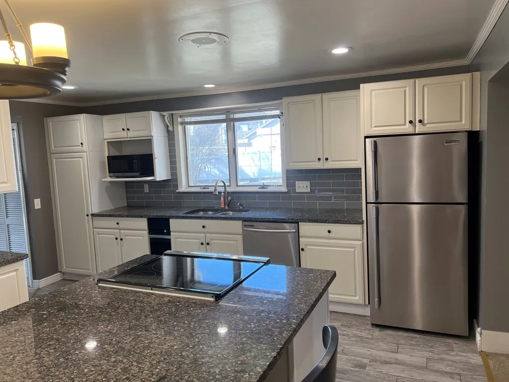 8720 Main St Apt 101, Campbell, New York 14821, Campbell, New York 14821, 2 Bedrooms Bedrooms, 5 Rooms Rooms,1 BathroomBathrooms,Residential Lease,For Rent,8720 Main St Apt 101, Campbell, New York 14821,R1626418