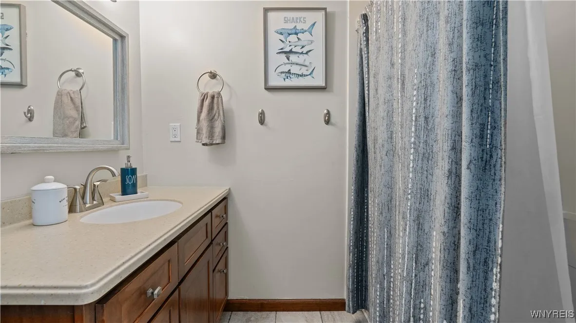 100 Sunset Court, Amherst, New York 14228, Amherst, New York 14228, 3 Bedrooms Bedrooms, 9 Rooms Rooms,1 BathroomBathrooms,Residential,Closed,100 Sunset Court, Amherst, New York 14228,0,B1625593