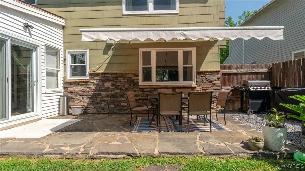 100 Sunset Court, Amherst, New York 14228, Amherst, New York 14228, 3 Bedrooms Bedrooms, 9 Rooms Rooms,1 BathroomBathrooms,Residential,Closed,100 Sunset Court, Amherst, New York 14228,0,B1625593