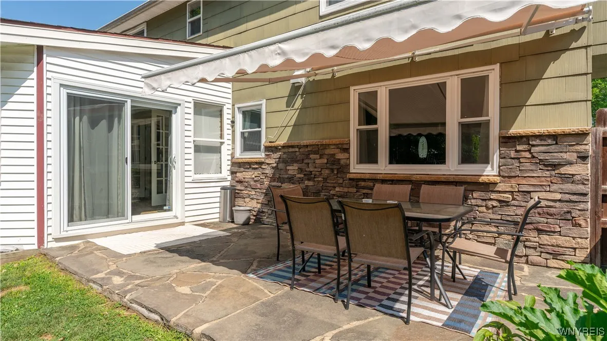 100 Sunset Court, Amherst, New York 14228, Amherst, New York 14228, 3 Bedrooms Bedrooms, 9 Rooms Rooms,1 BathroomBathrooms,Residential,Closed,100 Sunset Court, Amherst, New York 14228,0,B1625593