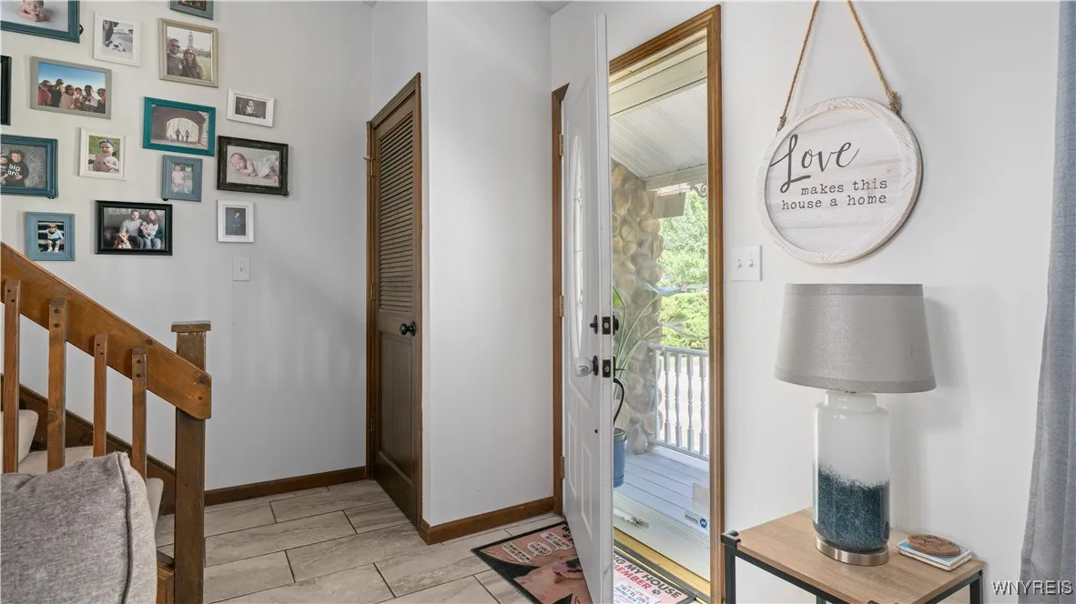 100 Sunset Court, Amherst, New York 14228, Amherst, New York 14228, 3 Bedrooms Bedrooms, 9 Rooms Rooms,1 BathroomBathrooms,Residential,Closed,100 Sunset Court, Amherst, New York 14228,0,B1625593