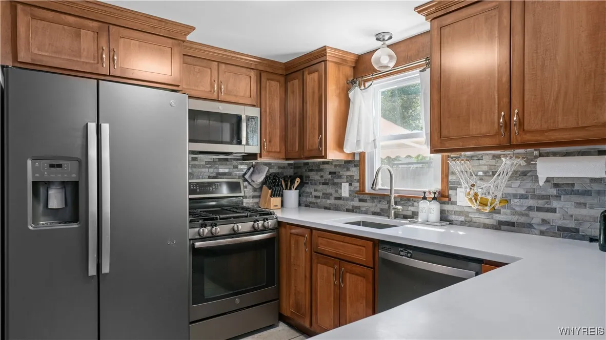 100 Sunset Court, Amherst, New York 14228, Amherst, New York 14228, 3 Bedrooms Bedrooms, 9 Rooms Rooms,1 BathroomBathrooms,Residential,Closed,100 Sunset Court, Amherst, New York 14228,0,B1625593