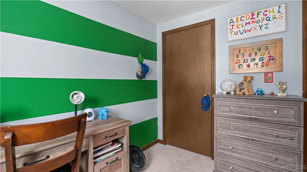 100 Sunset Court, Amherst, New York 14228, Amherst, New York 14228, 3 Bedrooms Bedrooms, 9 Rooms Rooms,1 BathroomBathrooms,Residential,Closed,100 Sunset Court, Amherst, New York 14228,0,B1625593