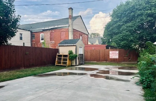 97 Baynes Street Upper, Buffalo, New York 14213, Buffalo, New York 14213, 1 Bedroom Bedrooms, 3 Rooms Rooms,1 BathroomBathrooms,Residential Lease,For Rent,97 Baynes Street Upper, Buffalo, New York 14213,B1626208