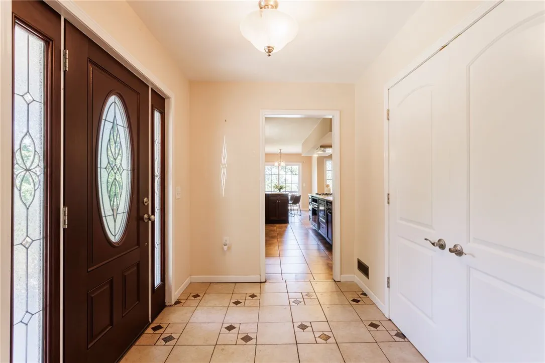 4666 State Route 14, Geneva Town, New York 14456, Geneva Town, New York 14456, 4 Bedrooms Bedrooms, 8 Rooms Rooms,3 BathroomsBathrooms,Residential,Closed,4666 State Route 14, Geneva Town, New York 14456,0,R1626032
