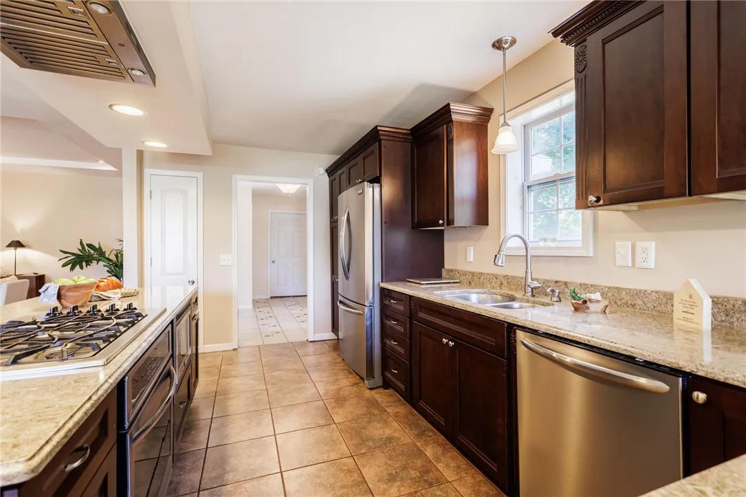4666 State Route 14, Geneva Town, New York 14456, Geneva Town, New York 14456, 4 Bedrooms Bedrooms, 8 Rooms Rooms,3 BathroomsBathrooms,Residential,Closed,4666 State Route 14, Geneva Town, New York 14456,0,R1626032