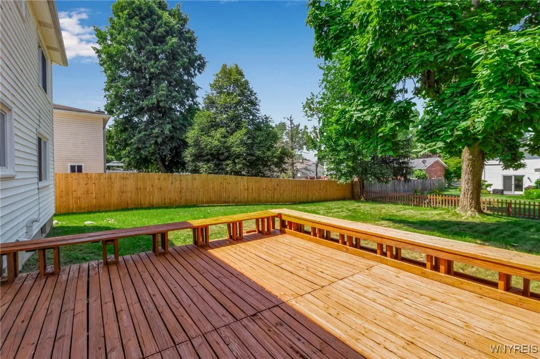 32 Honorine Drive, Cheektowaga, New York 14043, Cheektowaga, New York 14043, 4 Bedrooms Bedrooms, 8 Rooms Rooms,2 BathroomsBathrooms,Residential,Closed,32 Honorine Drive, Cheektowaga, New York 14043,0,B1626472