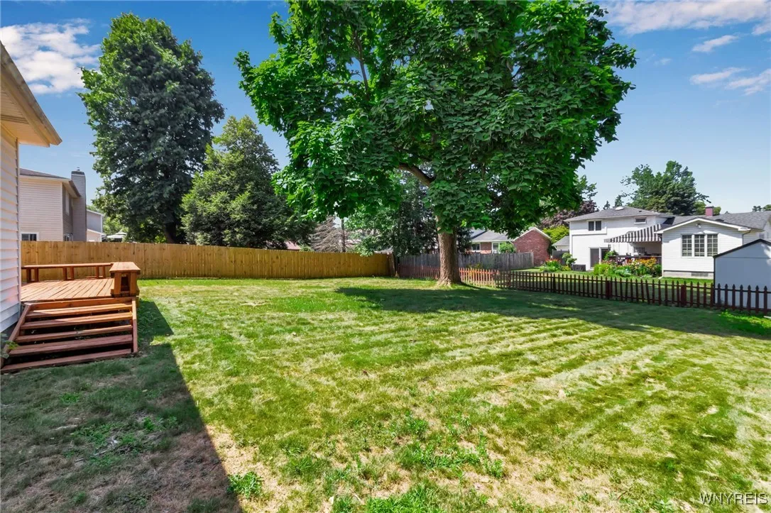 32 Honorine Drive, Cheektowaga, New York 14043, Cheektowaga, New York 14043, 4 Bedrooms Bedrooms, 8 Rooms Rooms,2 BathroomsBathrooms,Residential,Closed,32 Honorine Drive, Cheektowaga, New York 14043,0,B1626472