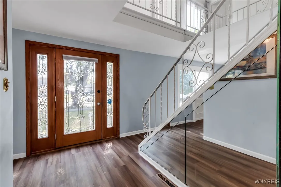 32 Honorine Drive, Cheektowaga, New York 14043, Cheektowaga, New York 14043, 4 Bedrooms Bedrooms, 8 Rooms Rooms,2 BathroomsBathrooms,Residential,Closed,32 Honorine Drive, Cheektowaga, New York 14043,0,B1626472