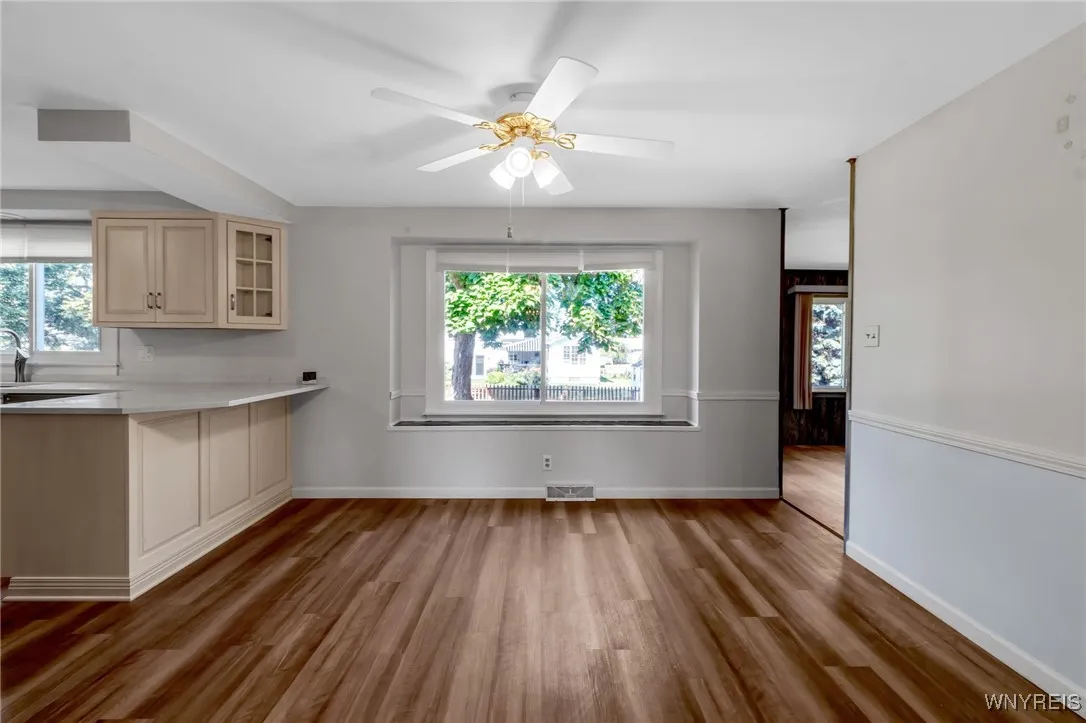 32 Honorine Drive, Cheektowaga, New York 14043, Cheektowaga, New York 14043, 4 Bedrooms Bedrooms, 8 Rooms Rooms,2 BathroomsBathrooms,Residential,Closed,32 Honorine Drive, Cheektowaga, New York 14043,0,B1626472