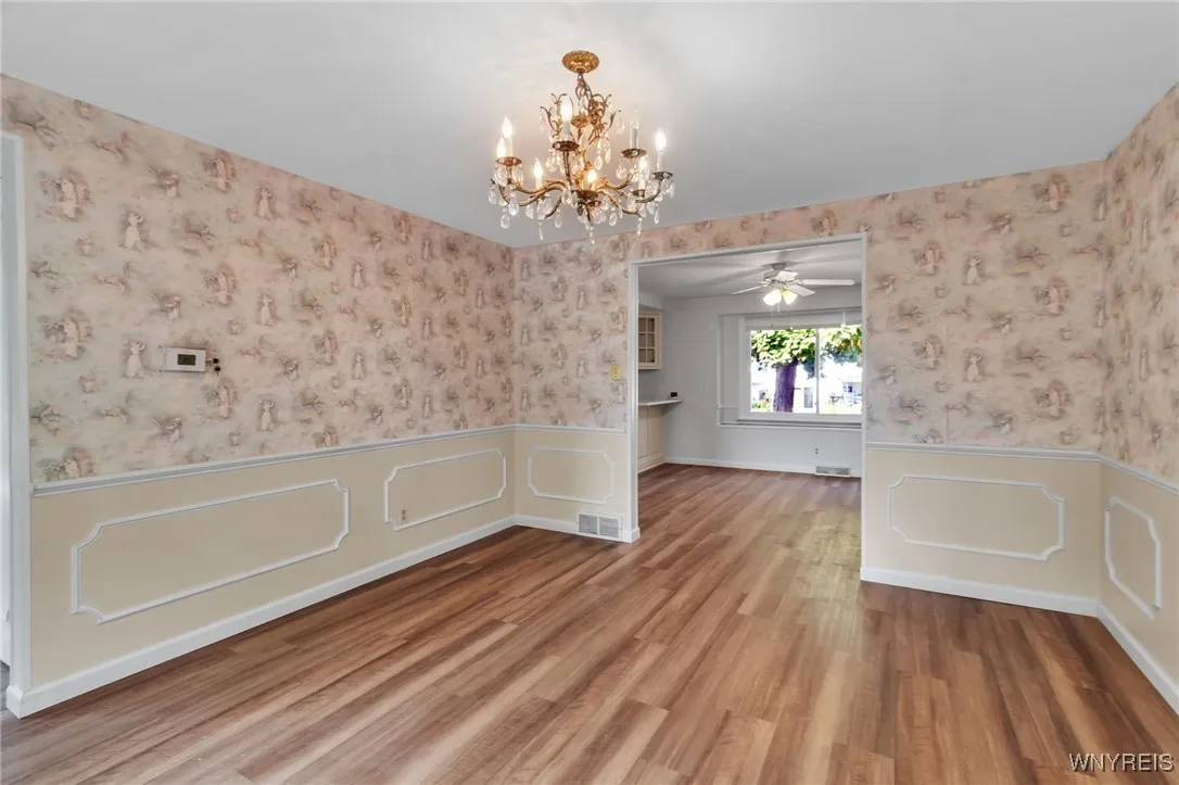 32 Honorine Drive, Cheektowaga, New York 14043, Cheektowaga, New York 14043, 4 Bedrooms Bedrooms, 8 Rooms Rooms,2 BathroomsBathrooms,Residential,Closed,32 Honorine Drive, Cheektowaga, New York 14043,0,B1626472