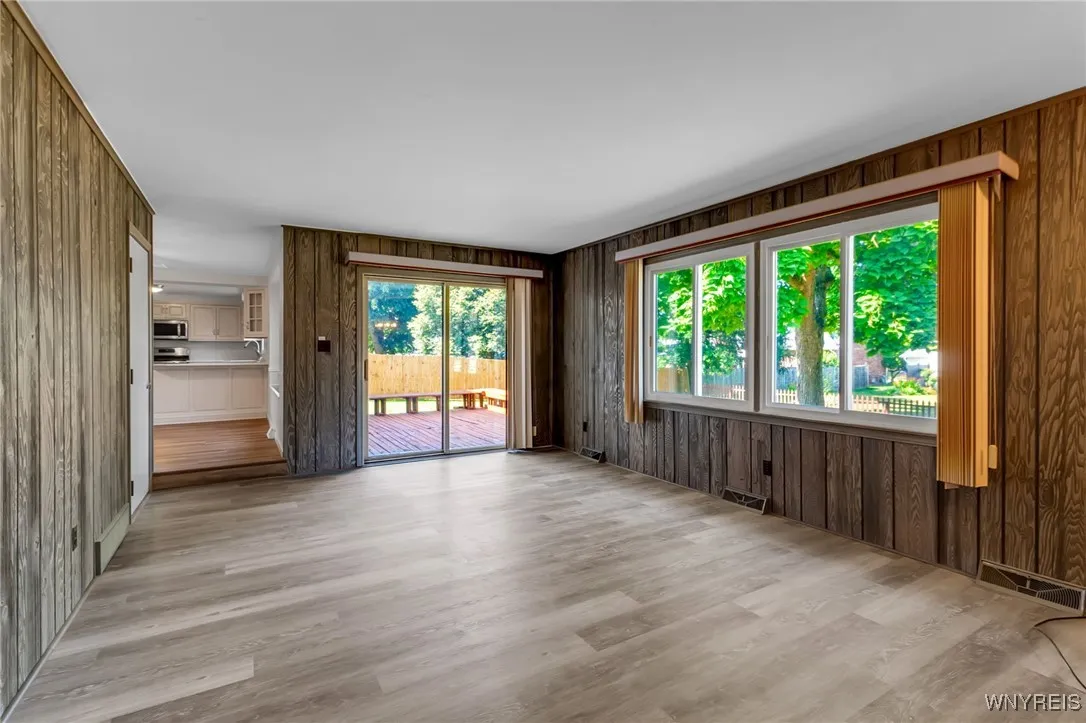 32 Honorine Drive, Cheektowaga, New York 14043, Cheektowaga, New York 14043, 4 Bedrooms Bedrooms, 8 Rooms Rooms,2 BathroomsBathrooms,Residential,Closed,32 Honorine Drive, Cheektowaga, New York 14043,0,B1626472