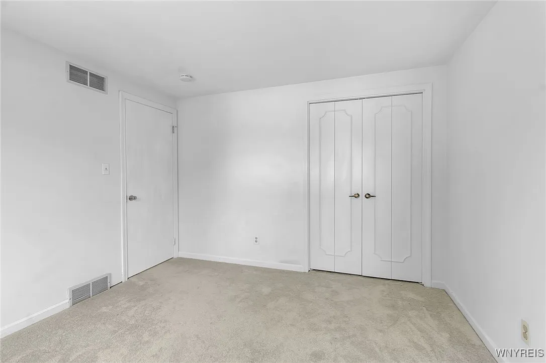 32 Honorine Drive, Cheektowaga, New York 14043, Cheektowaga, New York 14043, 4 Bedrooms Bedrooms, 8 Rooms Rooms,2 BathroomsBathrooms,Residential,Closed,32 Honorine Drive, Cheektowaga, New York 14043,0,B1626472