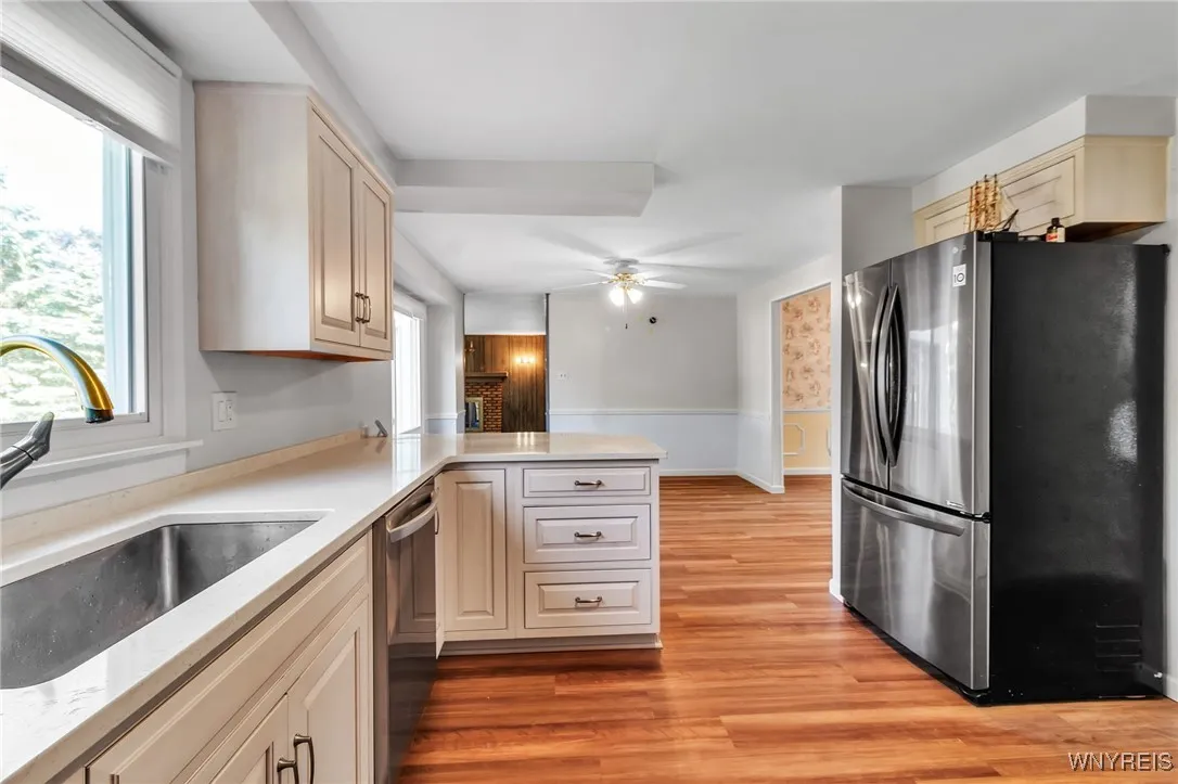 32 Honorine Drive, Cheektowaga, New York 14043, Cheektowaga, New York 14043, 4 Bedrooms Bedrooms, 8 Rooms Rooms,2 BathroomsBathrooms,Residential,Closed,32 Honorine Drive, Cheektowaga, New York 14043,0,B1626472