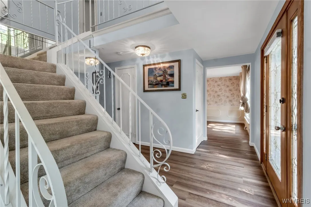 32 Honorine Drive, Cheektowaga, New York 14043, Cheektowaga, New York 14043, 4 Bedrooms Bedrooms, 8 Rooms Rooms,2 BathroomsBathrooms,Residential,Closed,32 Honorine Drive, Cheektowaga, New York 14043,0,B1626472