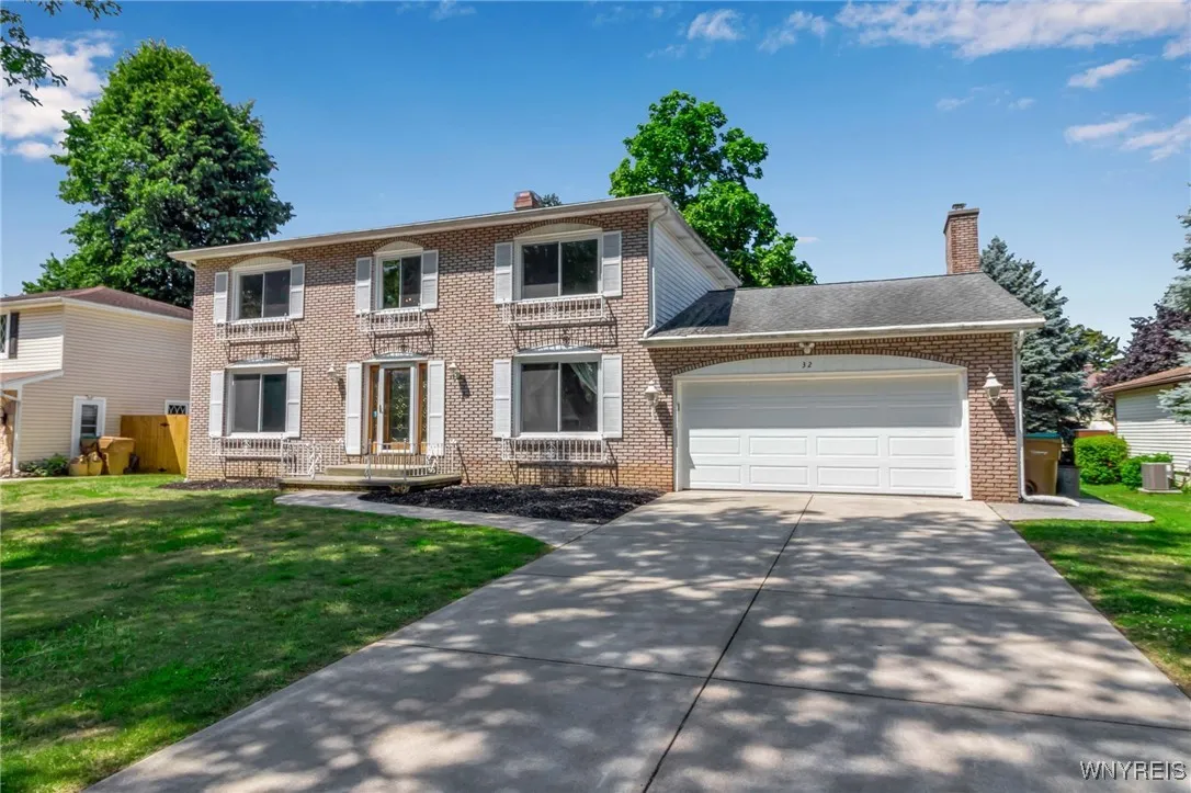 32 Honorine Drive, Cheektowaga, New York 14043, Cheektowaga, New York 14043, 4 Bedrooms Bedrooms, 8 Rooms Rooms,2 BathroomsBathrooms,Residential,Closed,32 Honorine Drive, Cheektowaga, New York 14043,0,B1626472