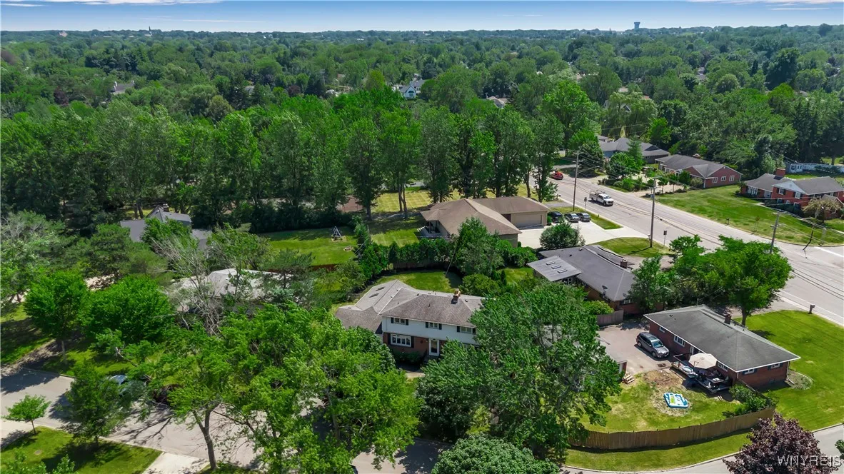 21 Tee Court, Amherst, New York 14221, Amherst, New York 14221, 4 Bedrooms Bedrooms, 9 Rooms Rooms,2 BathroomsBathrooms,Residential,For Sale,21 Tee Court, Amherst, New York 14221,B1626362