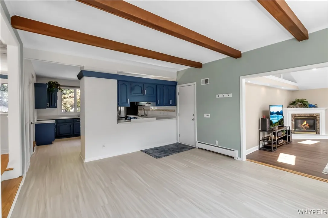 21 Tee Court, Amherst, New York 14221, Amherst, New York 14221, 4 Bedrooms Bedrooms, 9 Rooms Rooms,2 BathroomsBathrooms,Residential,For Sale,21 Tee Court, Amherst, New York 14221,B1626362