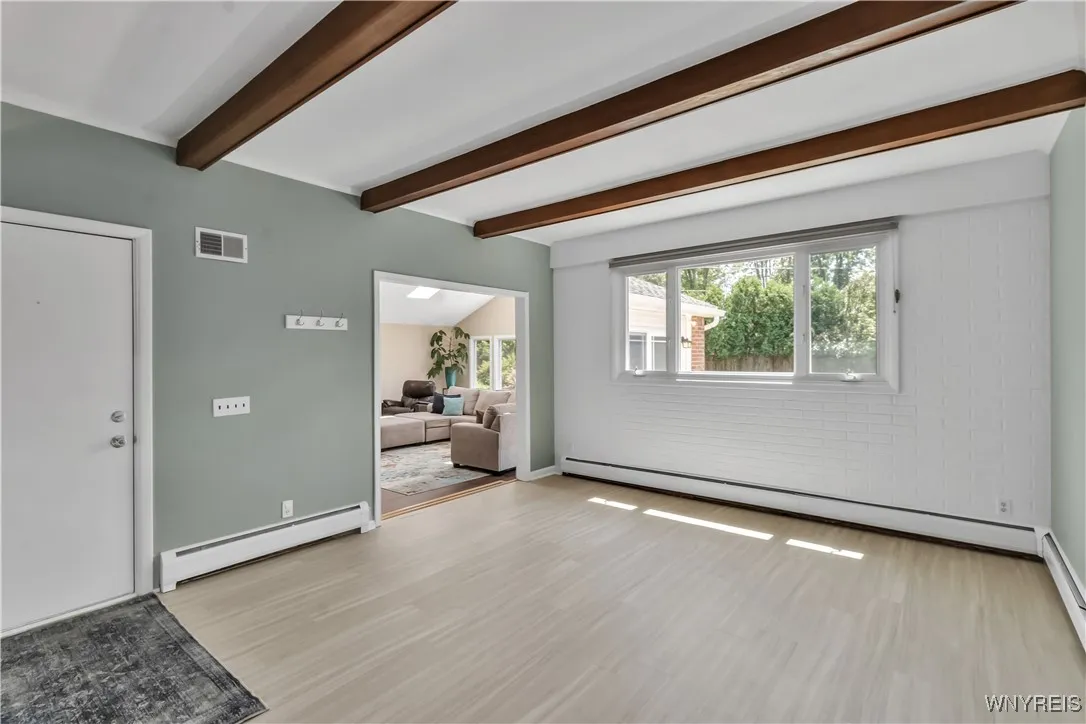 21 Tee Court, Amherst, New York 14221, Amherst, New York 14221, 4 Bedrooms Bedrooms, 9 Rooms Rooms,2 BathroomsBathrooms,Residential,For Sale,21 Tee Court, Amherst, New York 14221,B1626362