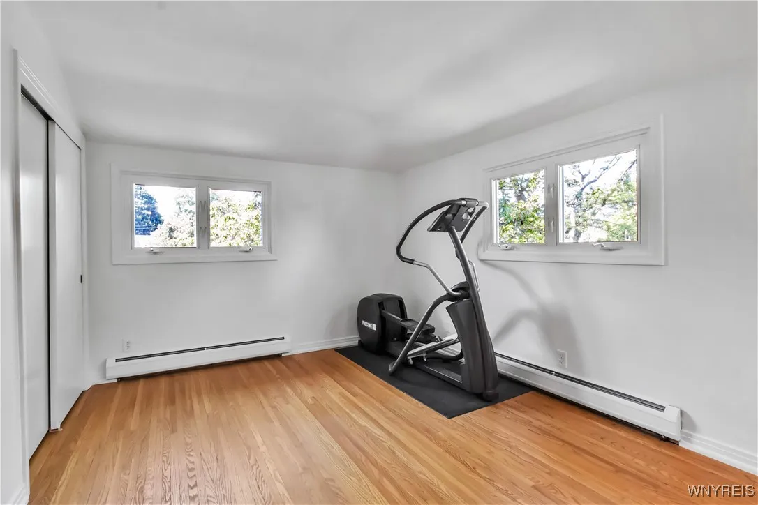 21 Tee Court, Amherst, New York 14221, Amherst, New York 14221, 4 Bedrooms Bedrooms, 9 Rooms Rooms,2 BathroomsBathrooms,Residential,For Sale,21 Tee Court, Amherst, New York 14221,B1626362