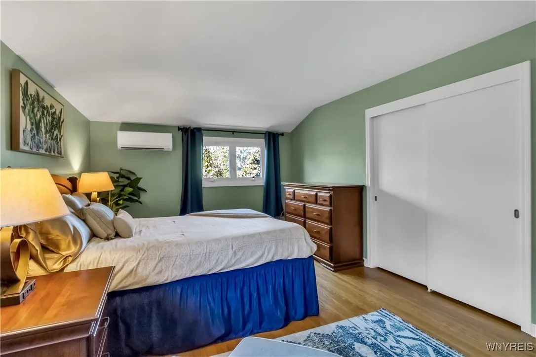 21 Tee Court, Amherst, New York 14221, Amherst, New York 14221, 4 Bedrooms Bedrooms, 9 Rooms Rooms,2 BathroomsBathrooms,Residential,For Sale,21 Tee Court, Amherst, New York 14221,B1626362