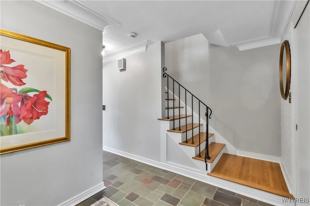 21 Tee Court, Amherst, New York 14221, Amherst, New York 14221, 4 Bedrooms Bedrooms, 9 Rooms Rooms,2 BathroomsBathrooms,Residential,For Sale,21 Tee Court, Amherst, New York 14221,B1626362