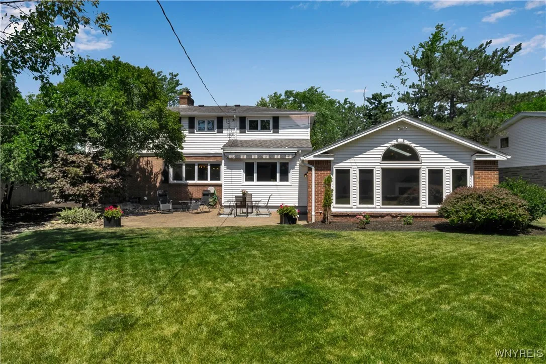 21 Tee Court, Amherst, New York 14221, Amherst, New York 14221, 4 Bedrooms Bedrooms, 9 Rooms Rooms,2 BathroomsBathrooms,Residential,For Sale,21 Tee Court, Amherst, New York 14221,B1626362