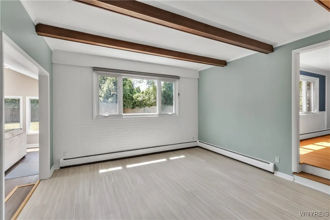 21 Tee Court, Amherst, New York 14221, Amherst, New York 14221, 4 Bedrooms Bedrooms, 9 Rooms Rooms,2 BathroomsBathrooms,Residential,For Sale,21 Tee Court, Amherst, New York 14221,B1626362