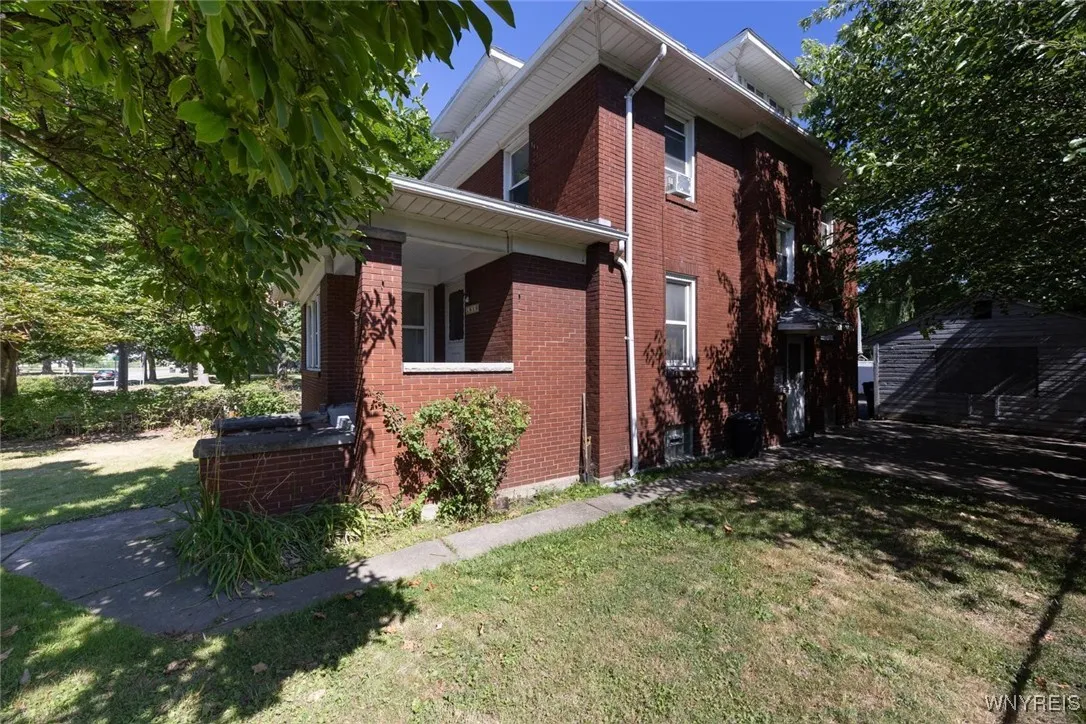 5810 Buffalo Avenue, Niagara Falls, New York 14304, Niagara Falls, New York 14304, 4 Bedrooms Bedrooms, 9 Rooms Rooms,2 BathroomsBathrooms,Residential,For Sale,5810 Buffalo Avenue, Niagara Falls, New York 14304,0,B1626119