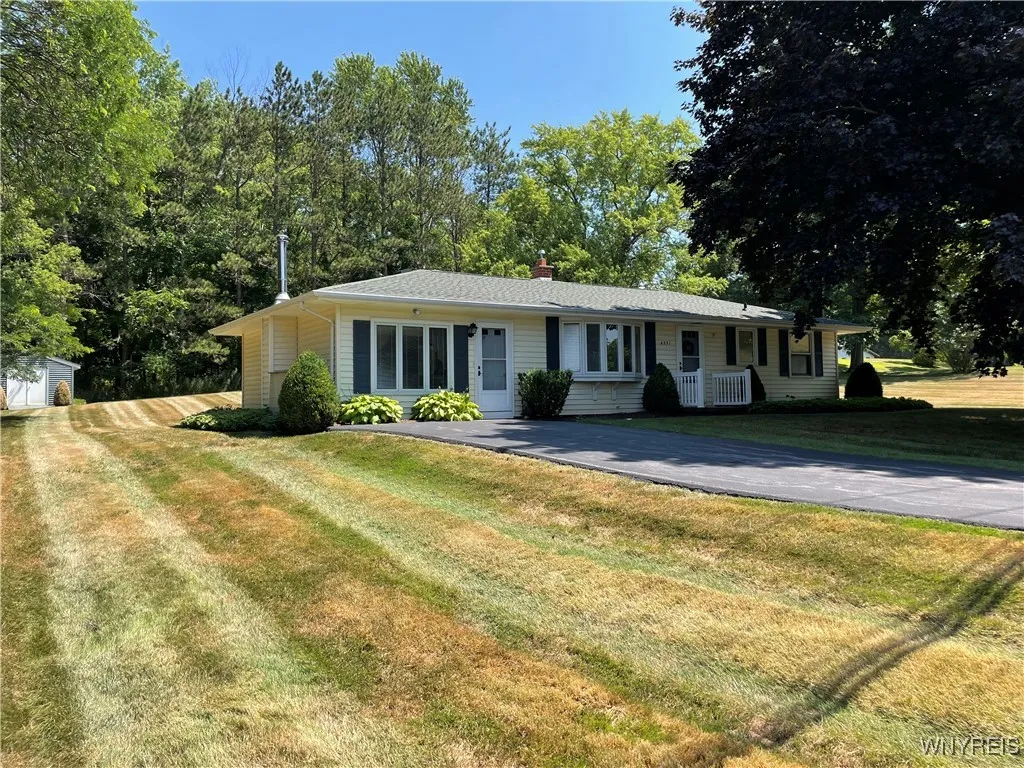 4351 Two Rod Road, Wales, New York 14052, Wales, New York 14052, 3 Bedrooms Bedrooms, 8 Rooms Rooms,1 BathroomBathrooms,Residential,Closed,4351 Two Rod Road, Wales, New York 14052,0,B1626305