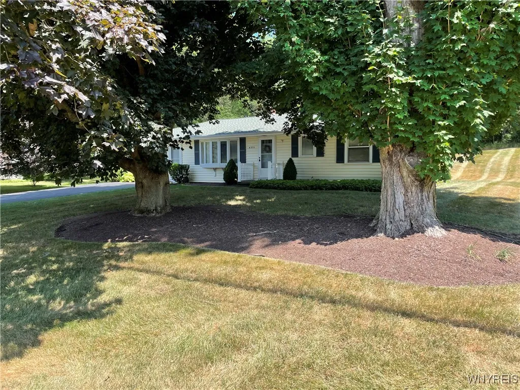 4351 Two Rod Road, Wales, New York 14052, Wales, New York 14052, 3 Bedrooms Bedrooms, 8 Rooms Rooms,1 BathroomBathrooms,Residential,Closed,4351 Two Rod Road, Wales, New York 14052,0,B1626305