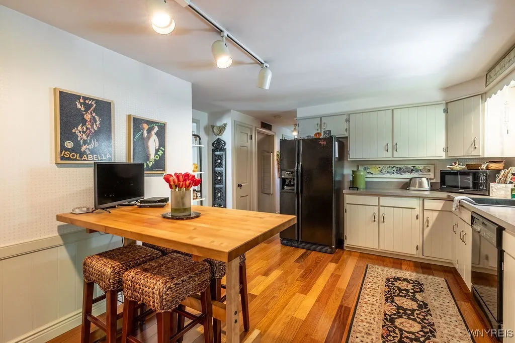 17 Briar Hill Road, Orchard Park, New York 14127, Orchard Park, New York 14127, 4 Bedrooms Bedrooms, 9 Rooms Rooms,3 BathroomsBathrooms,Residential,For Sale,17 Briar Hill Road, Orchard Park, New York 14127,B1624237
